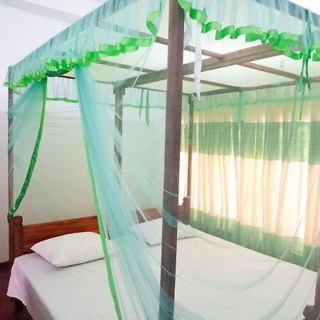 Sheen Holiday Resort Тангале Екстериор снимка