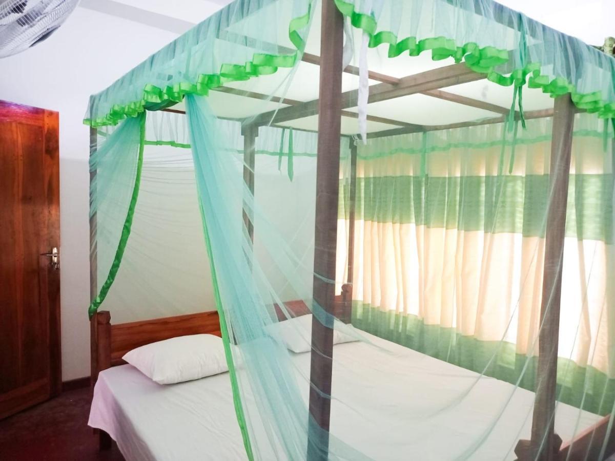 Sheen Holiday Resort Тангале Екстериор снимка