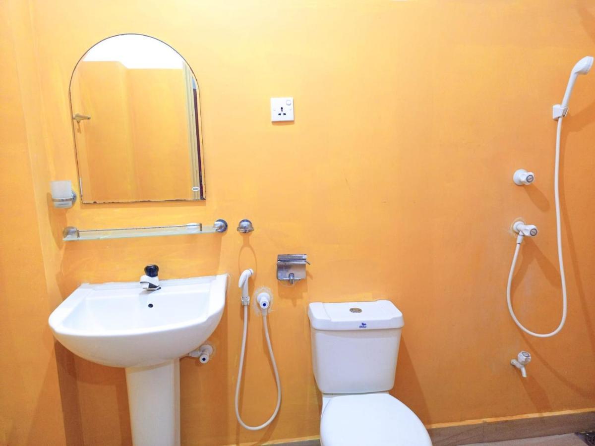 Sheen Holiday Resort Тангале Екстериор снимка
