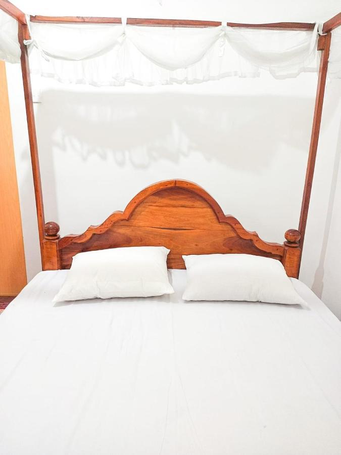 Sheen Holiday Resort Тангале Екстериор снимка